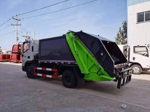 ISUZU 4x2 7 Cubic compactor garbage truck Picture