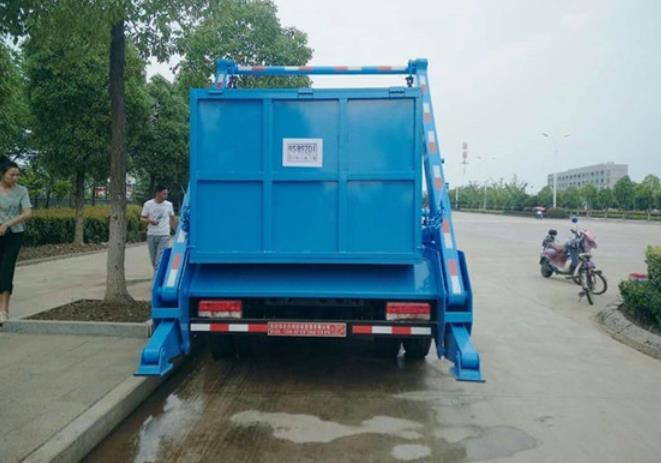 DongFeng 4x2 6m3 Roll Container Swing Arm Garbage Truck Picture