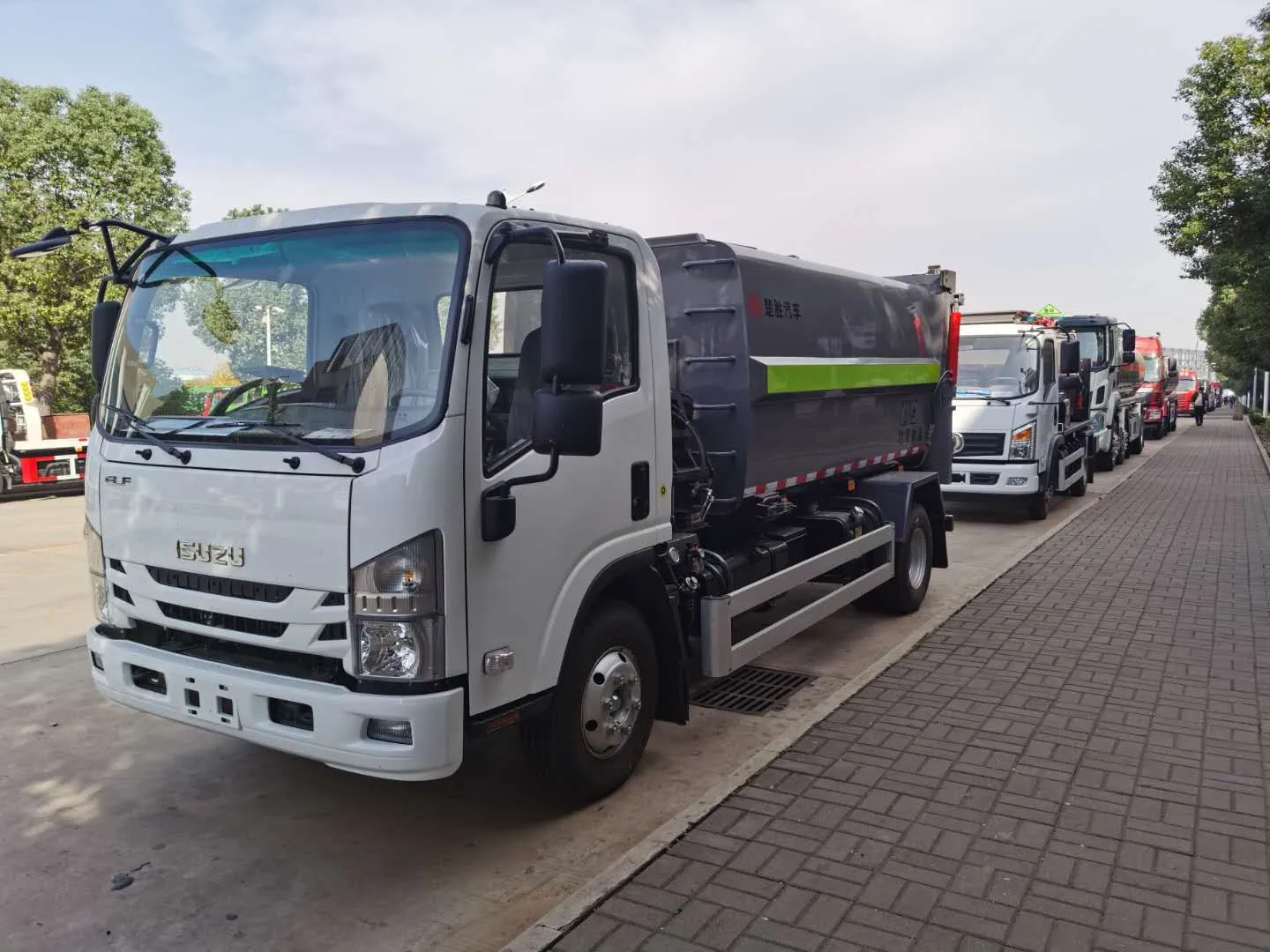 Japan ISUZU 6 cbm compressed garbage truck Picture