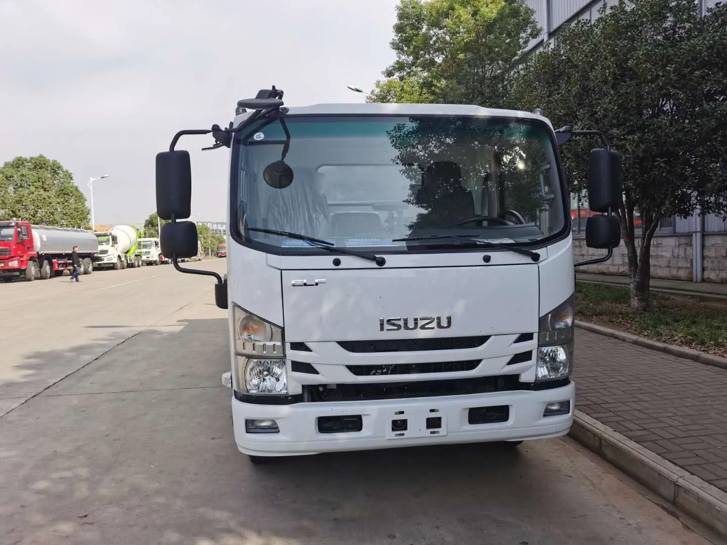 Japan ISUZU 6 cbm compressed garbage truck Picture