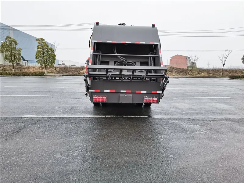 DongFeng 4x2 Rear Loading Garbage Collector Truck Picture