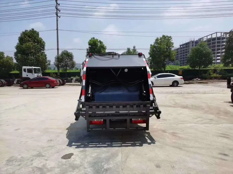 DongFeng 3cbm mini garbage compactor truck Picture