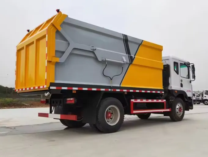 Dongfeng 4x2 carbon steel hydraulic garbage truck Picture