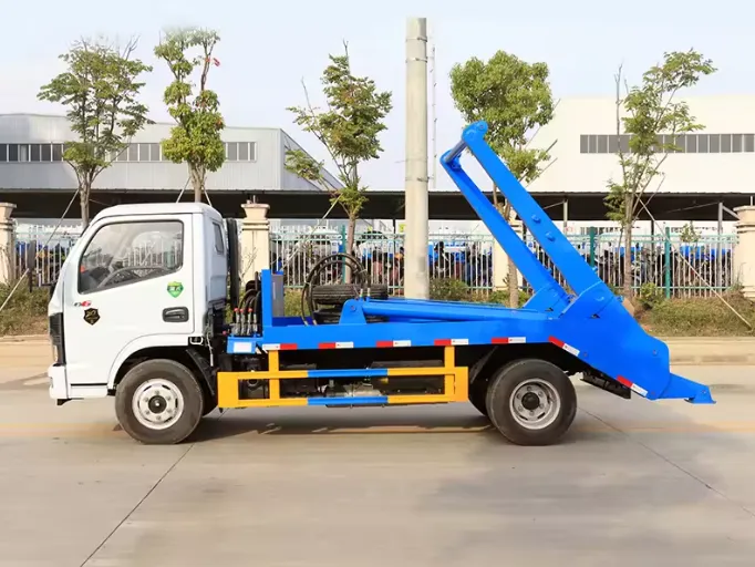 DONGFENG 5 CBM 4x2 Swing Arm Skip Loader Garbage Truck Picture