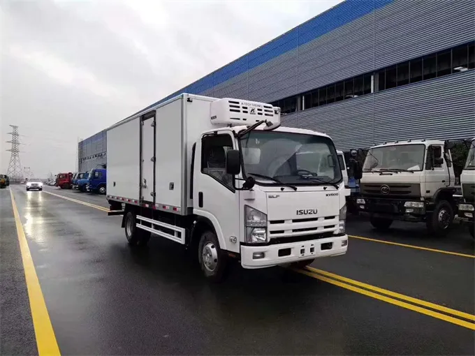 Isuzu 4x2 4 tons refrigerated truck