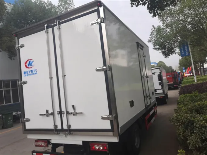 foton 4x2 Small 5T Refrigerator Cargo Truck Picture