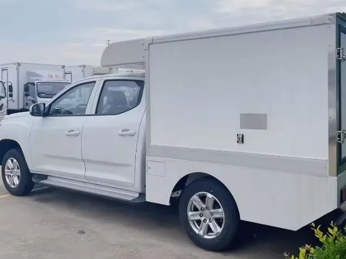 Maxus refrigerated pickup truck Picture