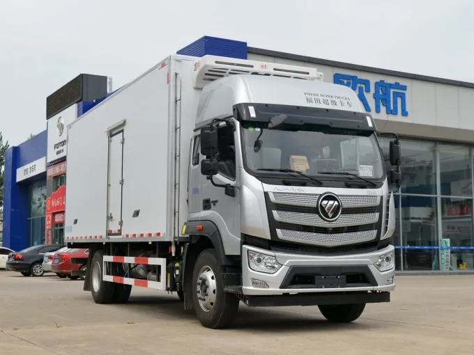 Foton 4x2 10 ton 6.8m refrigerated truck Picture