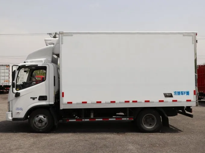 Foton 4x2 12 foot 5 ton truck with reefer Picture