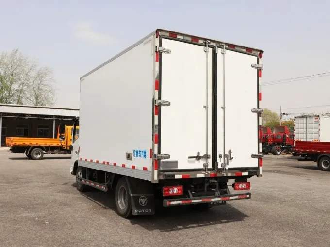 Foton 4x2 12 foot 5 ton truck with reefer Picture