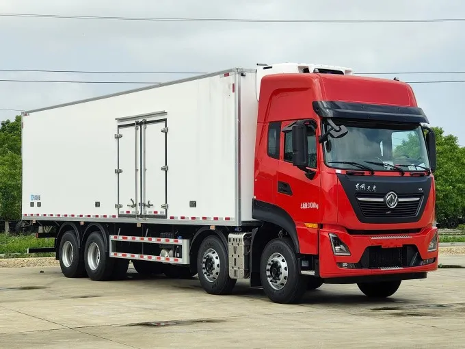 Dongfeng 8x4 32 Foot Refrigerator Truck Picture