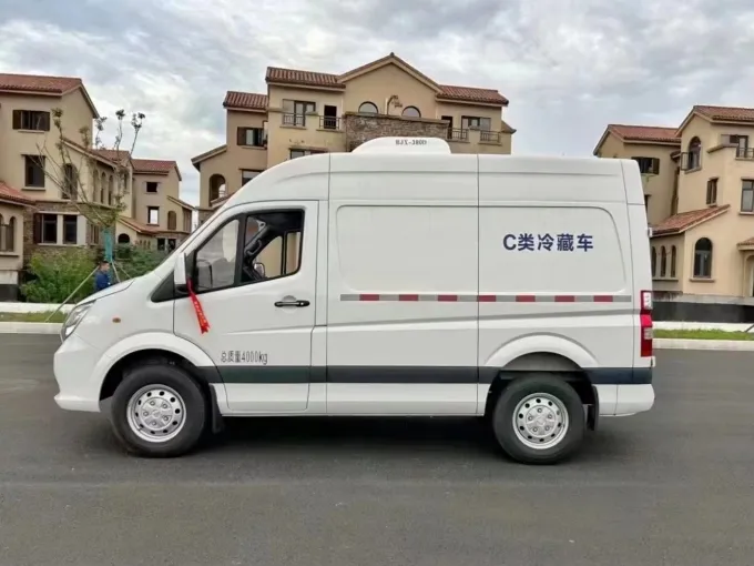 Foton 4x2 Bread Refrigerated Truck Picture