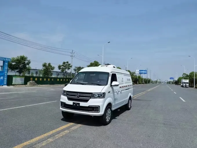 Jinbei Sea Lion 4x2 Bread Refrigerated Truck Picture