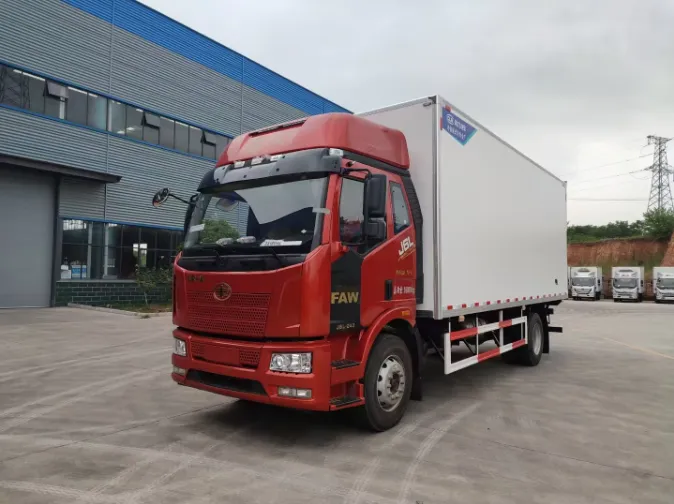 FAW 4x2 10 Tons 6.8 Meter Van Box Refrigerated Truck 