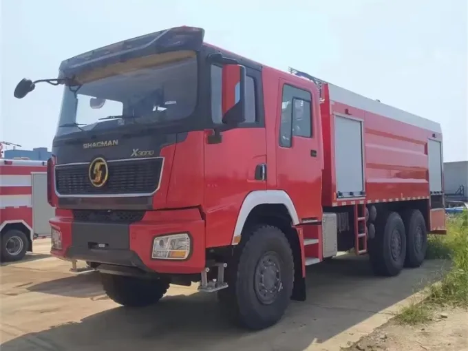 6x6 Shacman off-road 11000L Water Tank Fire Fighting Truck