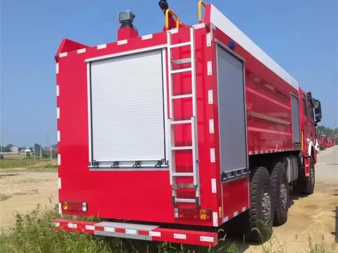 6x6 Shacman off-road 11000L Water Tank Fire Fighting Truck Picture