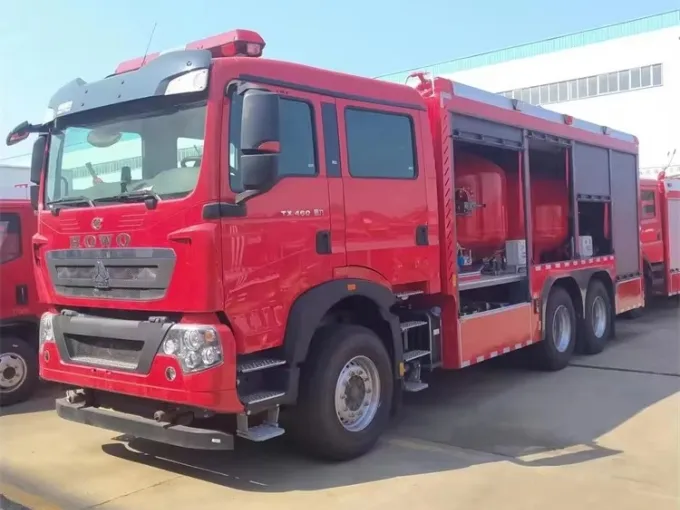 Sinotruck Howo 6x4 12000L Dry Powder Fire Truck