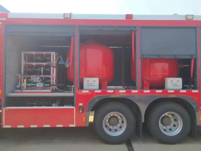 Sinotruck Howo 6x4 12000L Dry Powder Fire Truck Picture