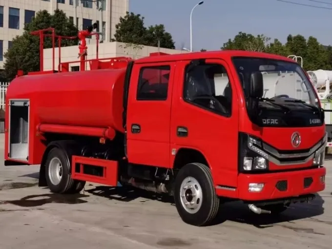 Dongfeng 4x2 Water Tank Fire Firefighting Truck