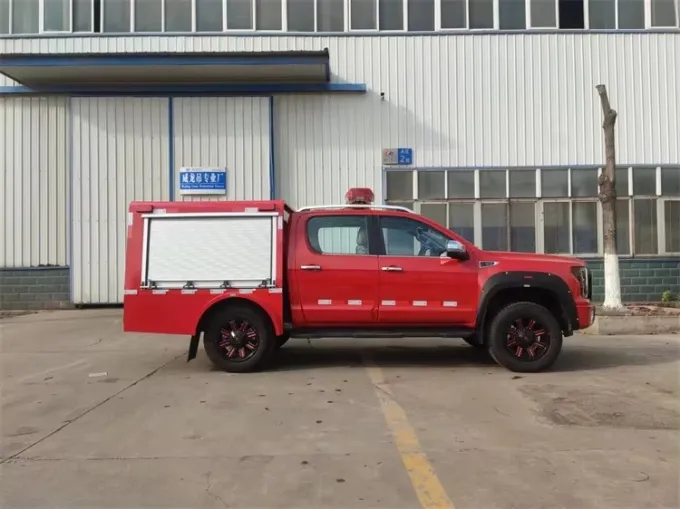 Foton 4x2 2000 Liters Forest Fire Rescue New Pumper Tanker Picture