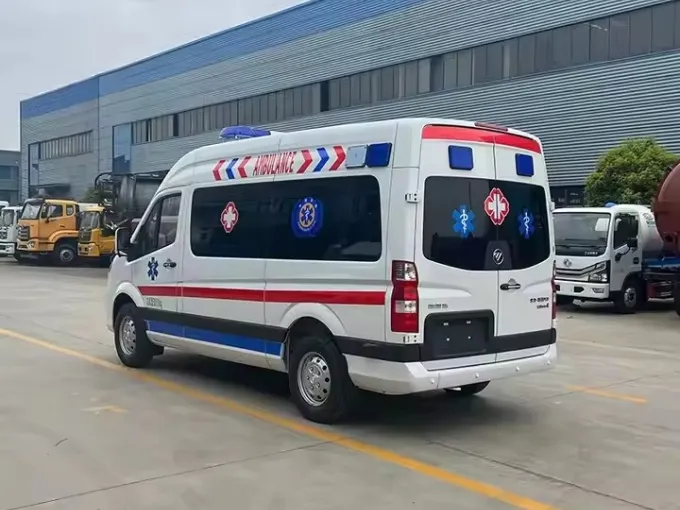 Foton 4x2 Ambulance Vehicle Emergency Patient Transfer Medical Van Ambulance Picture