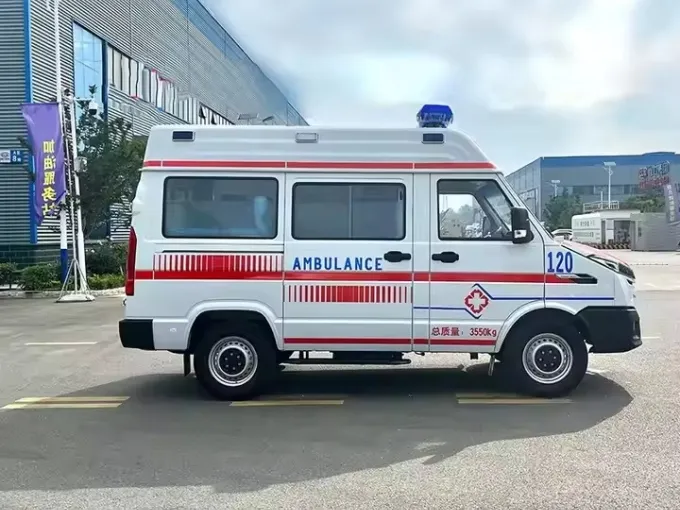 IVECO 4x2 Monitoring Ambulance Vehicle Picture