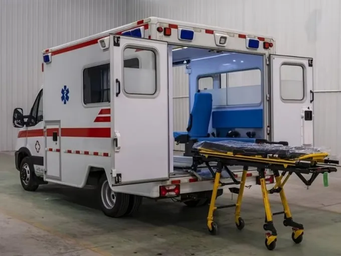 IVECO 4x4 OffRoad ICU Patient Transfer Medical Bus Ambulance Car Picture