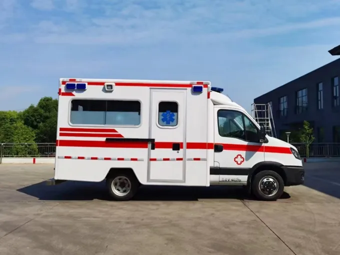 IVECO 4x4 OffRoad ICU Patient Transfer Medical Bus Ambulance Car Picture