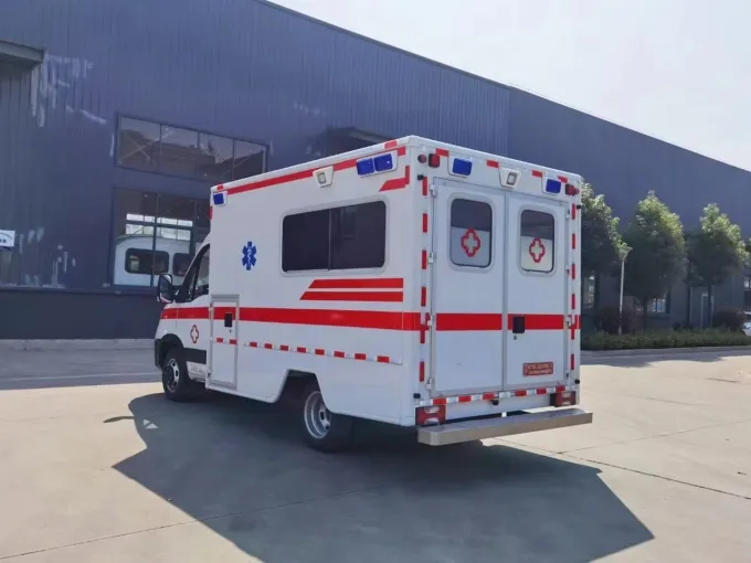 IVECO 4x4 OffRoad ICU Patient Transfer Medical Bus Ambulance Car Picture