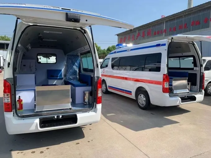 Foton G7 G9 Right Left Hand Drive ICU Patient Transfer Medical Bus Ambulance Car Picture