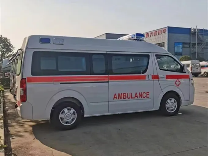 Foton diesel box van ambulance hospital ICU emergency patient transport vehicle Picture