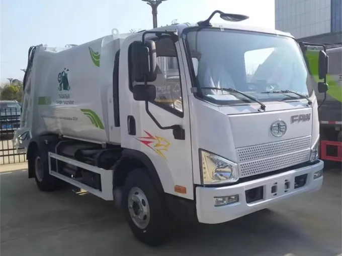 FAW 7 cubic meter compactor garbage truck