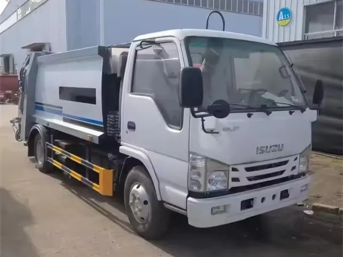 ISUZU 7 CBM Compactor garbage truck