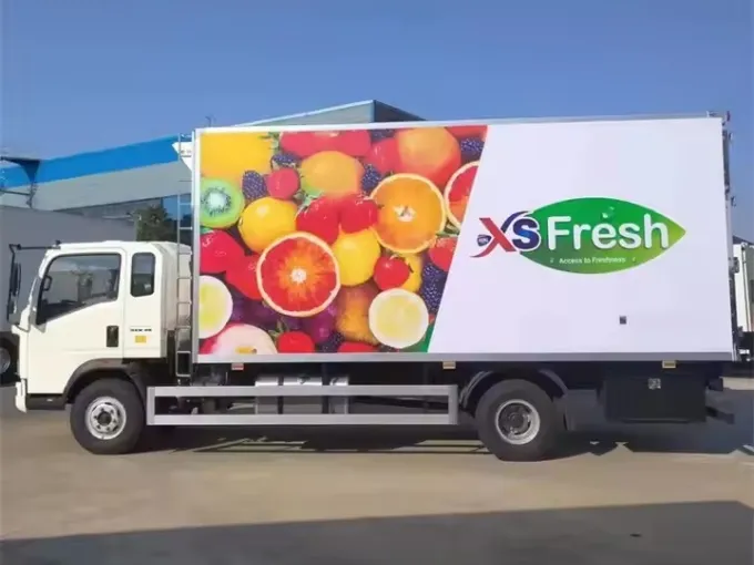 Sinotruck Howo 4x2 5.5M refrigerated truck Picture